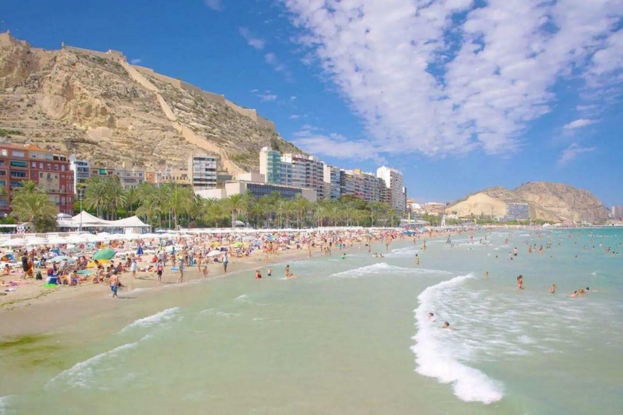 Apartmán Atico Con Terraza En El Centro De Alicante Exteriér fotografie